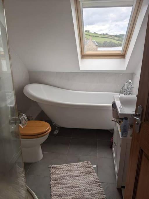 Floor Flat Ceol Na Mara Apartment *